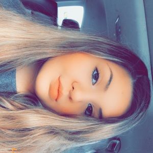 Meet your Posher, Lexi